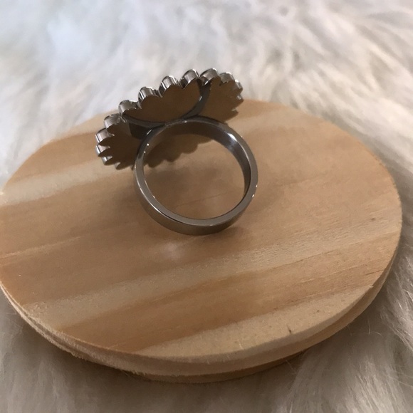 Silver daisy ring - Picture 4 of 6